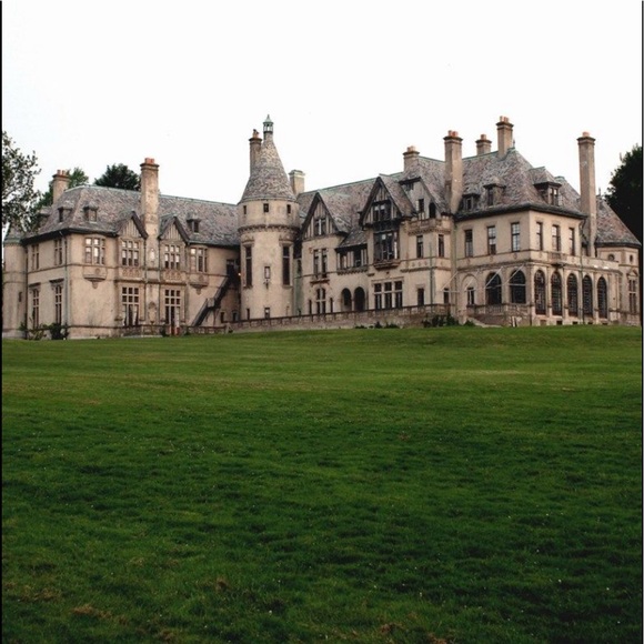 Meet your Posher, Cynthia - Picture 1 of 1